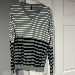 HM men’s sweater shirt XL size  color as shown in picture